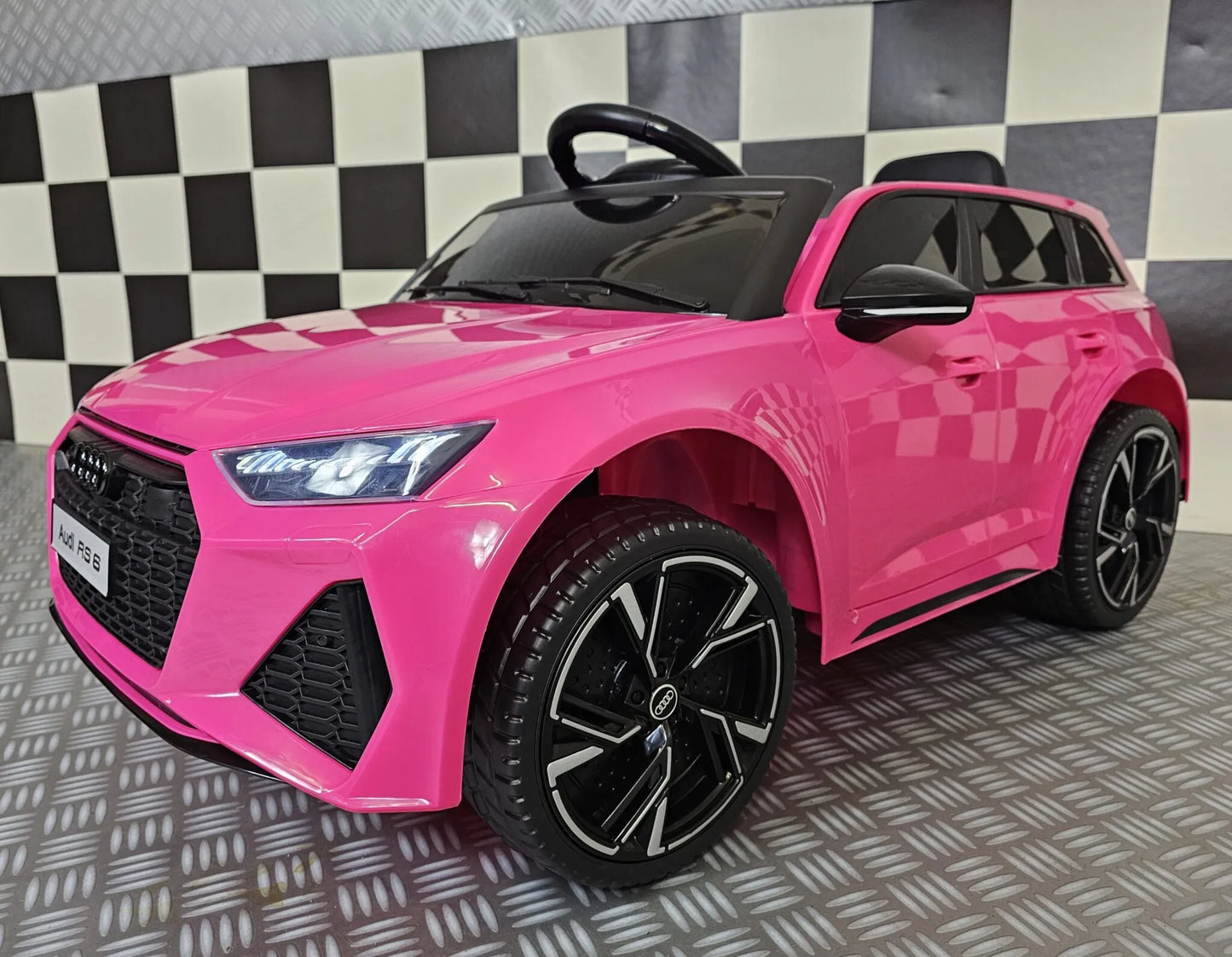 Audi RS6 12v roze Kinderauto – Luxe in Miniatuur, Rijplezier in Groot Formaat